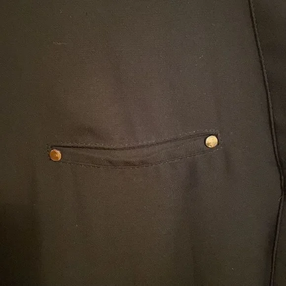 ⭐️DYNAMITE BLOUSE - Picture 4 of 11